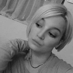 Meet your Posher, Valerie